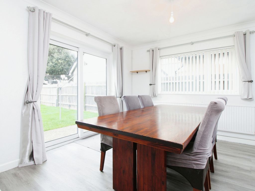 4 bed detached house for sale in Seal Road, Selsey, Chichester PO20, £