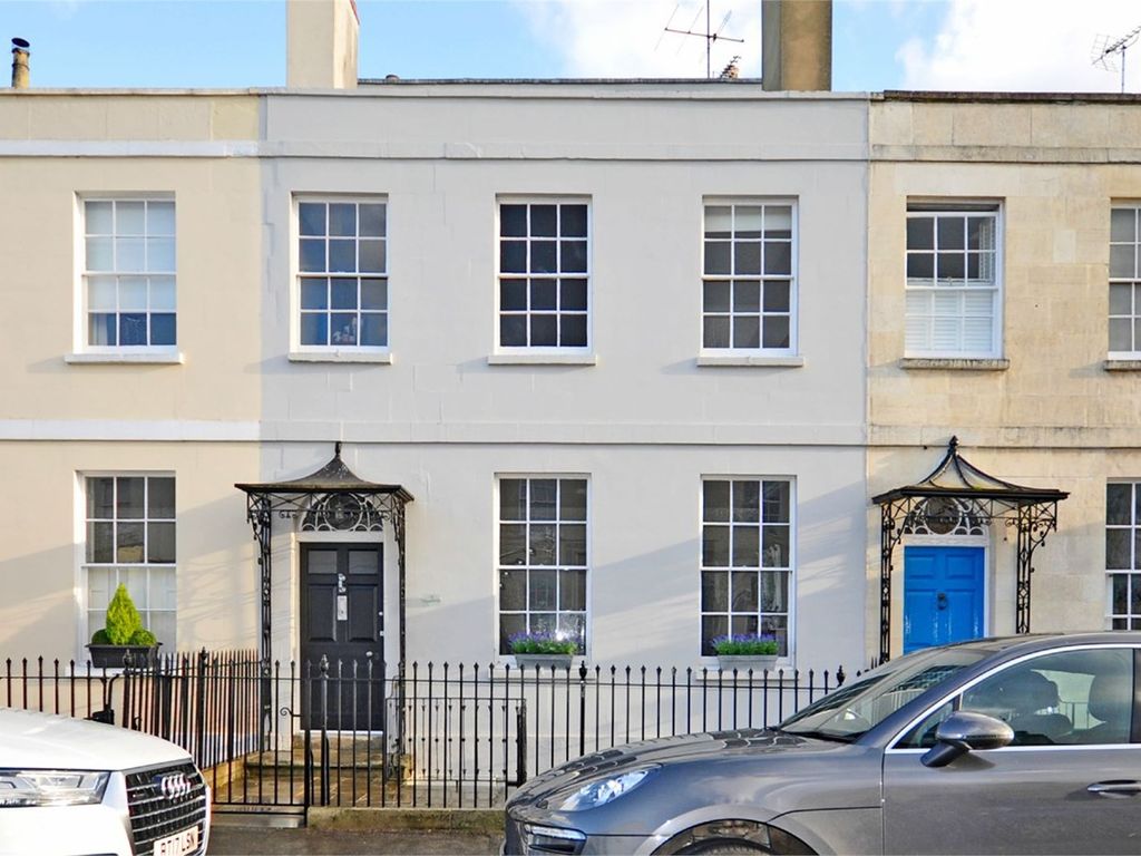 4 bed town house to rent in Oxford Street, Cheltenham GL52 Zoopla