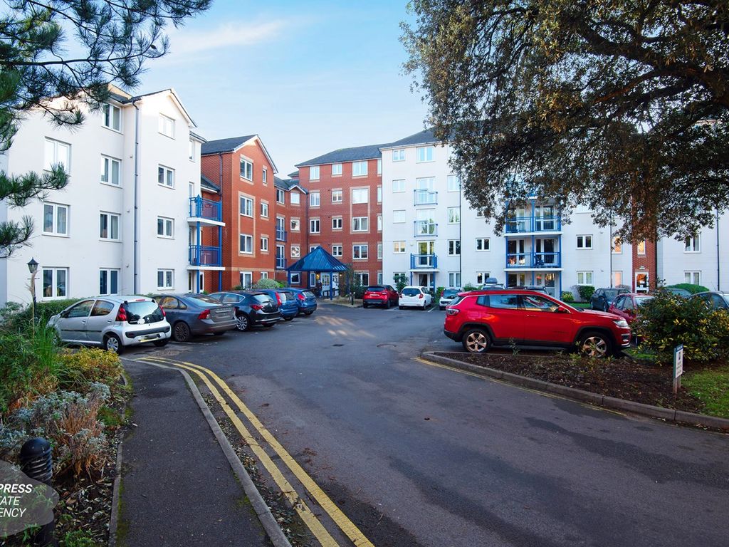 1 bed property for sale in Beach Road, WestonSuperMare BS23 Zoopla