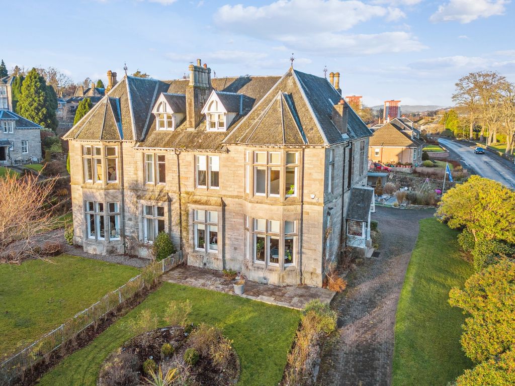 6 bed semidetached house for sale in Dixon Drive, Dumbarton, West