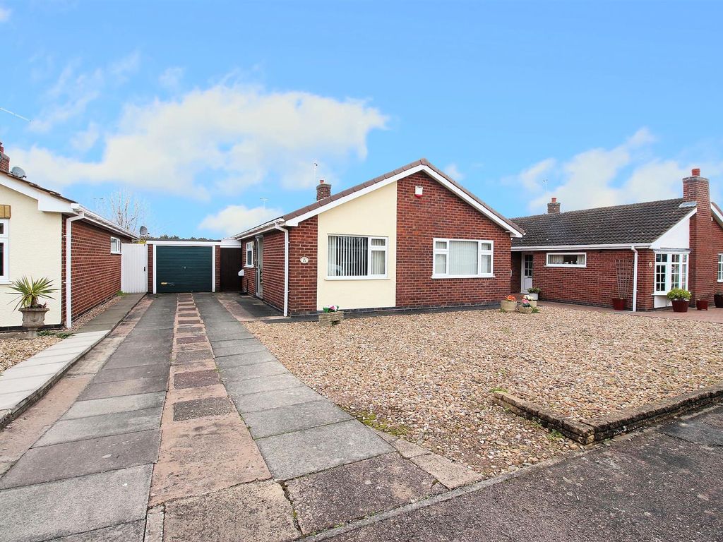 2 bed detached bungalow for sale in Clumber Close, Syston, Leicester