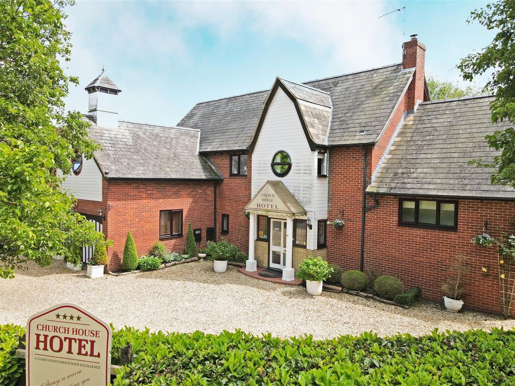 13 bed detached house for sale in Church House, Giffard Park, Milton