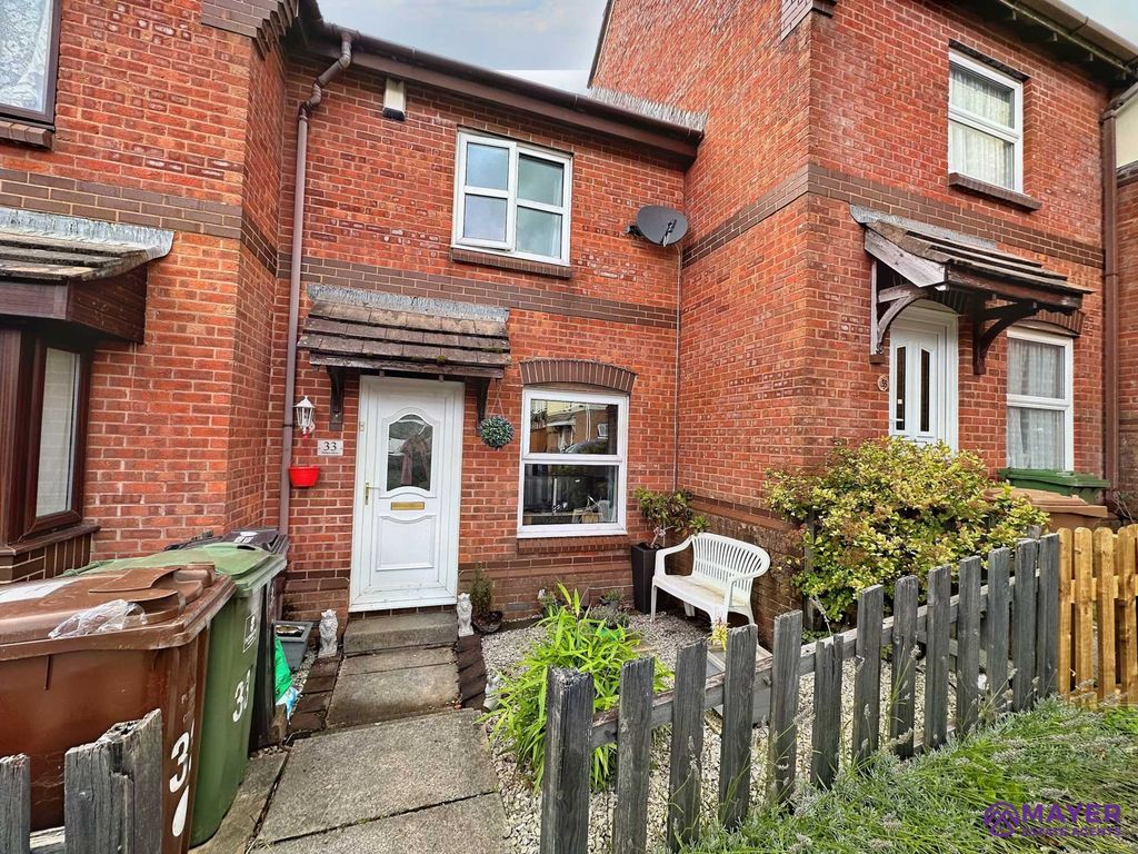 2 bed terraced house for sale in Walnut Drive, Plympton PL7, £185,000