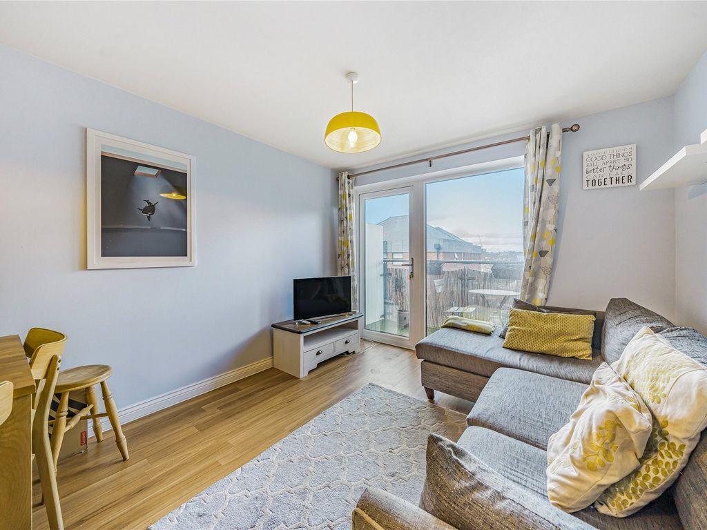 2 bed flat for sale in Homesdale Road, Bromley BR2, £350,000 Zoopla