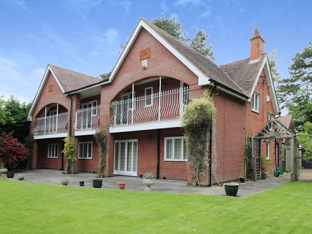 5 bed detached house for sale in Ashby Lane, Bitteswell, Lutterworth