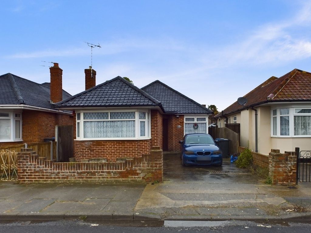 3 bed detached bungalow for sale in Coxes Lane, Ramsgate CT12, £300,000 Zoopla
