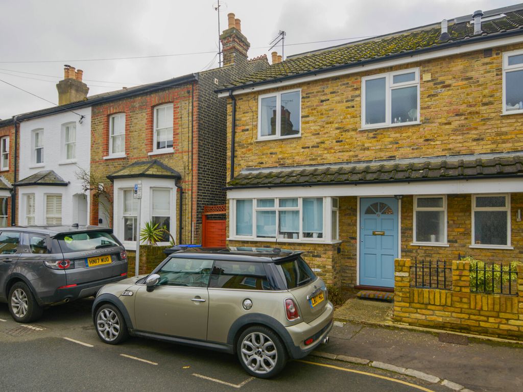 3 bed semidetached house for sale in Windsor Road, Richmond TW9 Zoopla