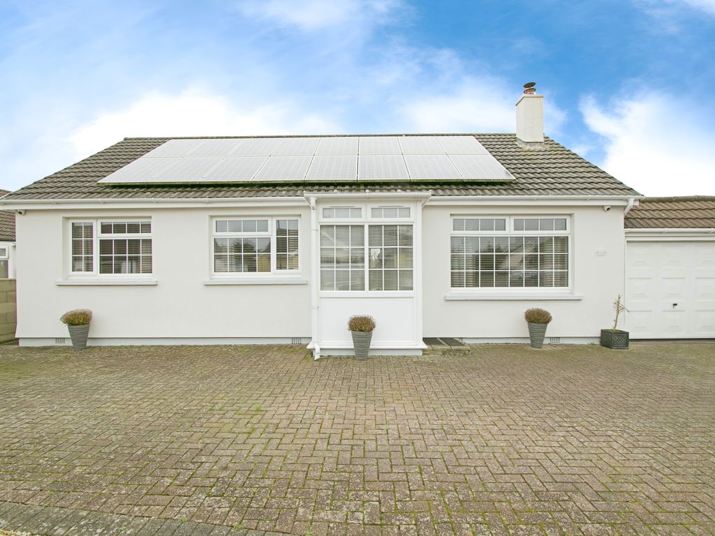 3 bed bungalow for sale in Treforthlan, Paynters Lane End, Redruth