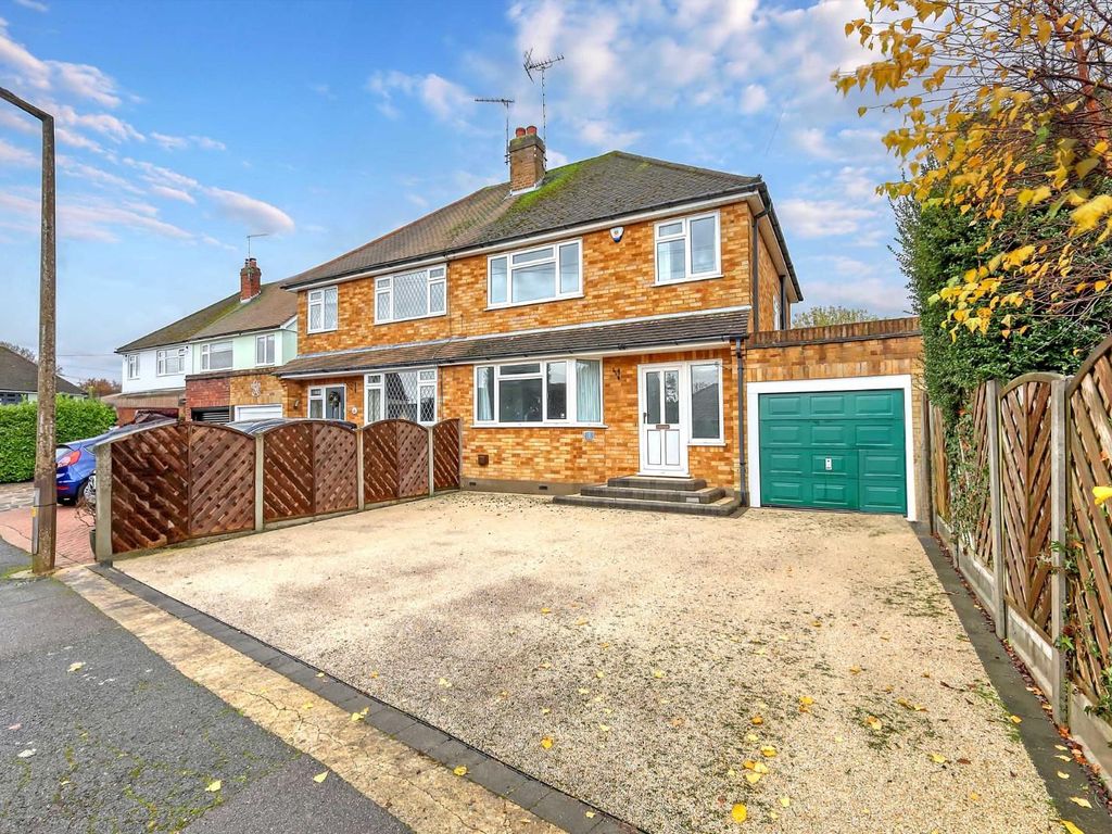3 bed semidetached house for sale in The Chase, Ingrave, Brentwood