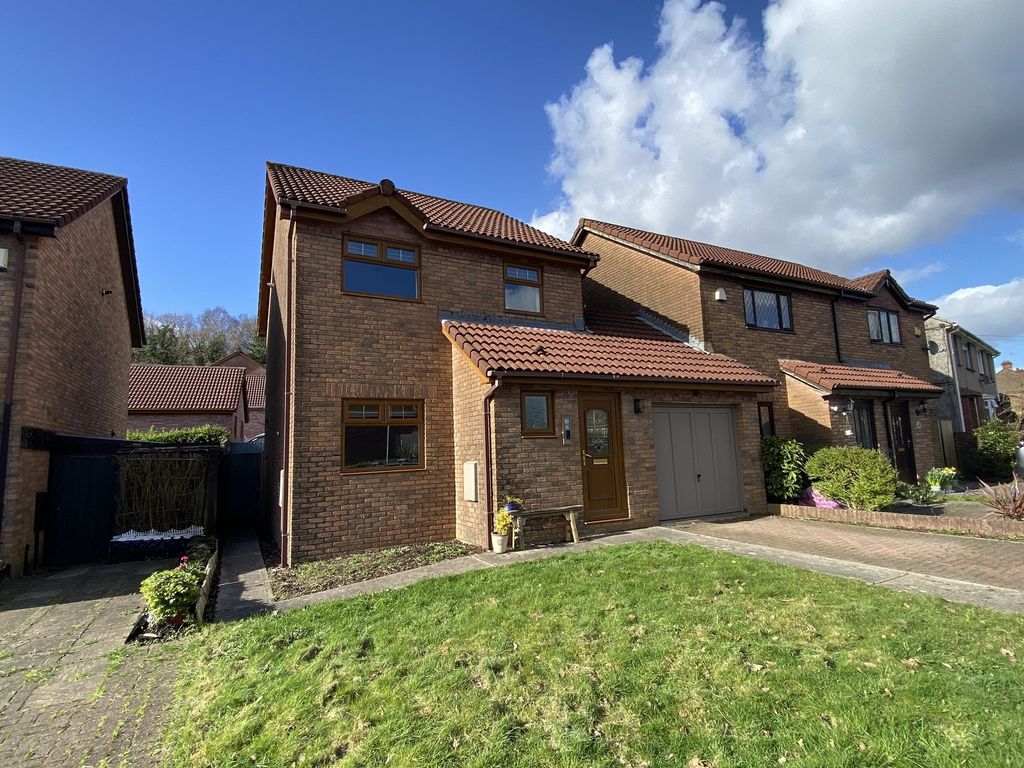 3 bed detached house for sale in Oakwood Drive, Clydach, Swansea, City