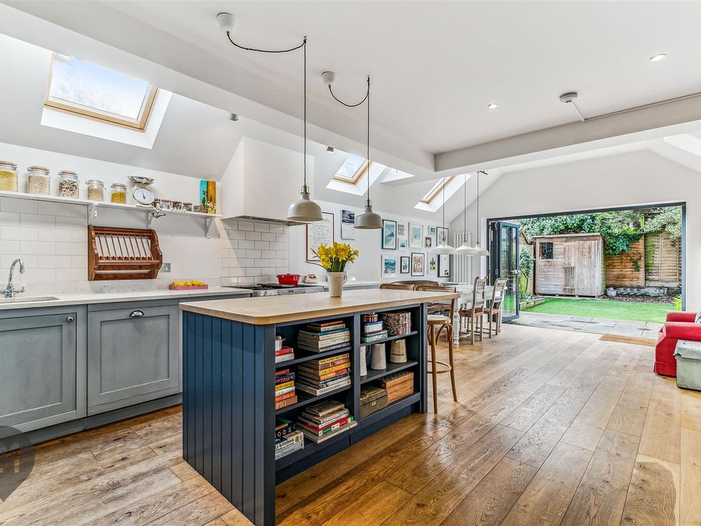 5 bed property for sale in Astonville Street, London SW18, £1,495,000