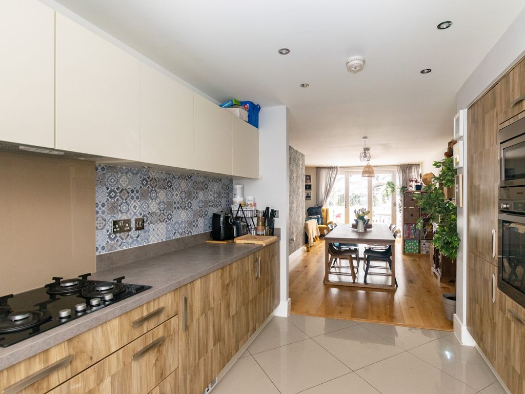 4 bed semidetached house for sale in Leicester Square, Leeds LS15 Zoopla