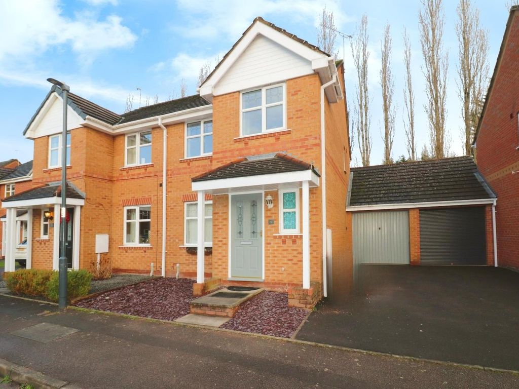 3 bed semidetached house for sale in Penshurst Way, Nuneaton CV11, £