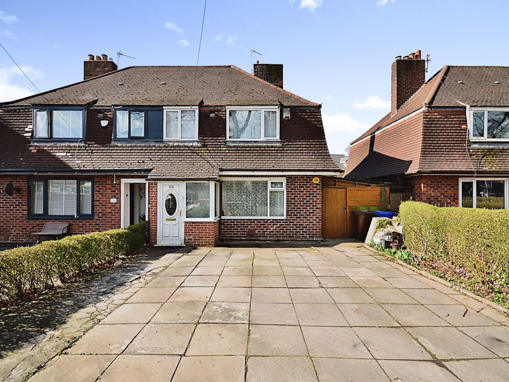 3 bed semidetached house for sale in Gladeside Road, Manchester