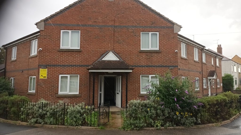 Land to let in 95 Bethune Avenue, Hull, East Riding Of Yorkshire HU4, £