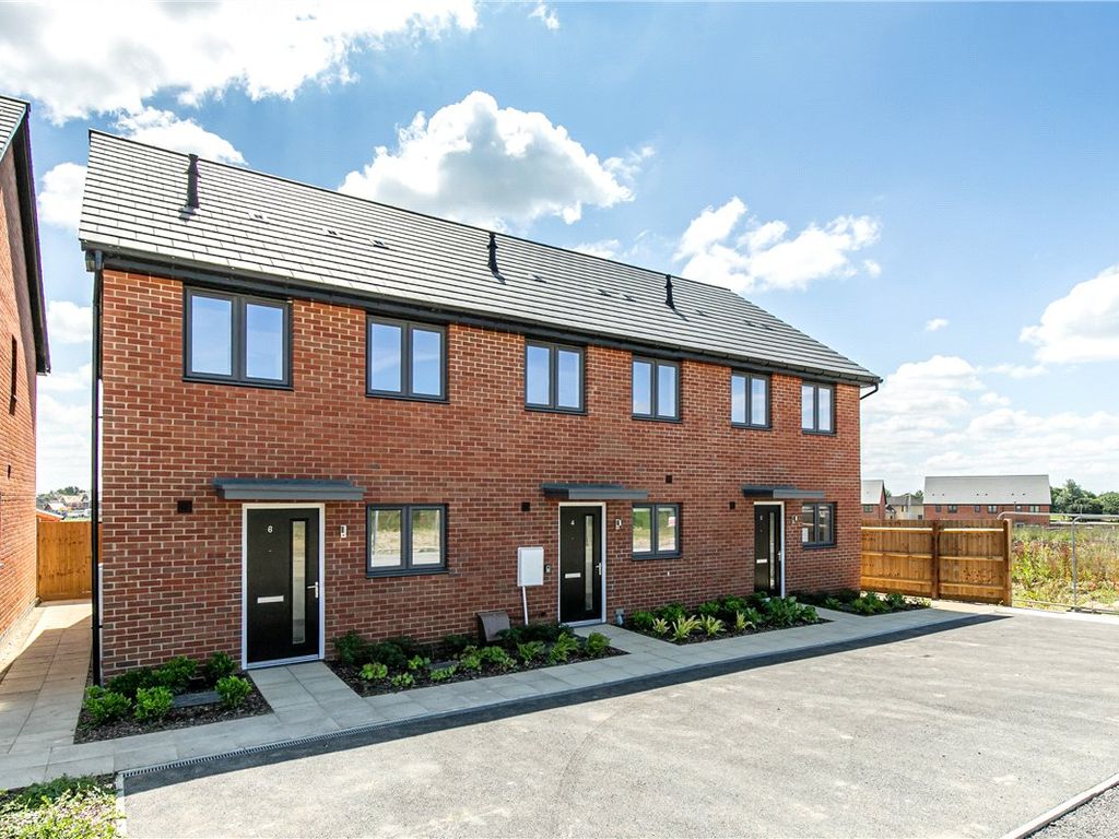 2 bed end terrace house to rent in Millet Way, Curbridge, Witney OX29