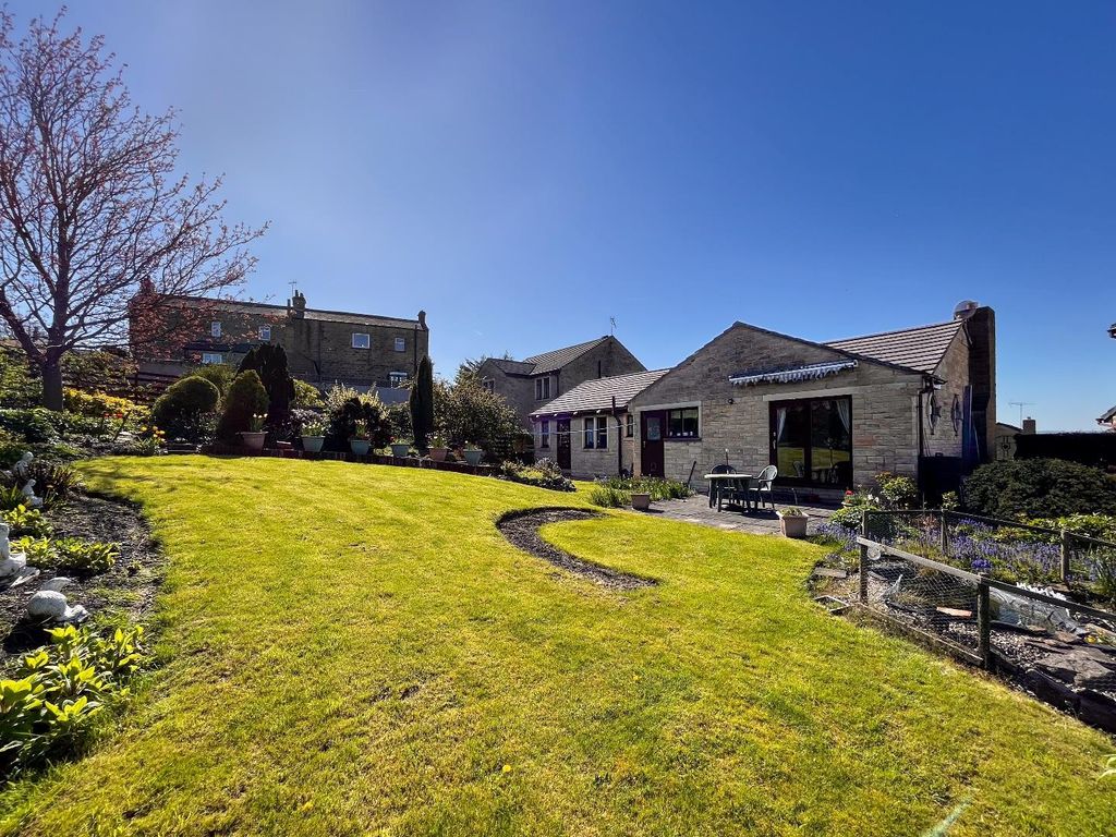 3 bed detached bungalow for sale in Park House Drive, Dewsbury WF12