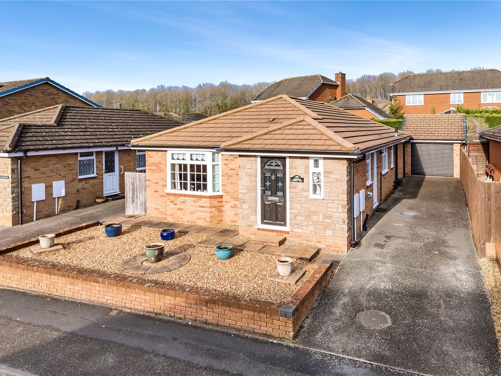 3 bed bungalow for sale in Collett Way, Priorslee, Telford, Shropshire