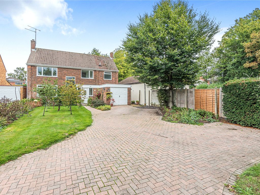 5 bed detached house for sale in Waterloo Road, Wokingham, Berkshire