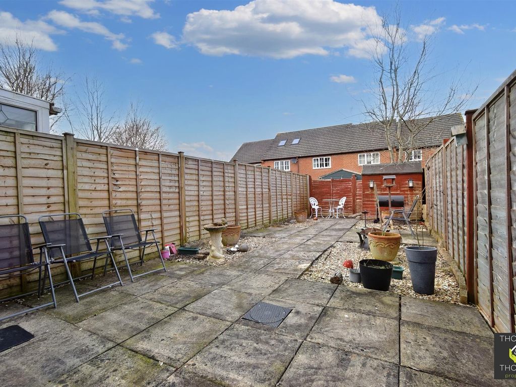 2 bed terraced house to rent in Wharfdale Way, Hardwicke, Gloucester