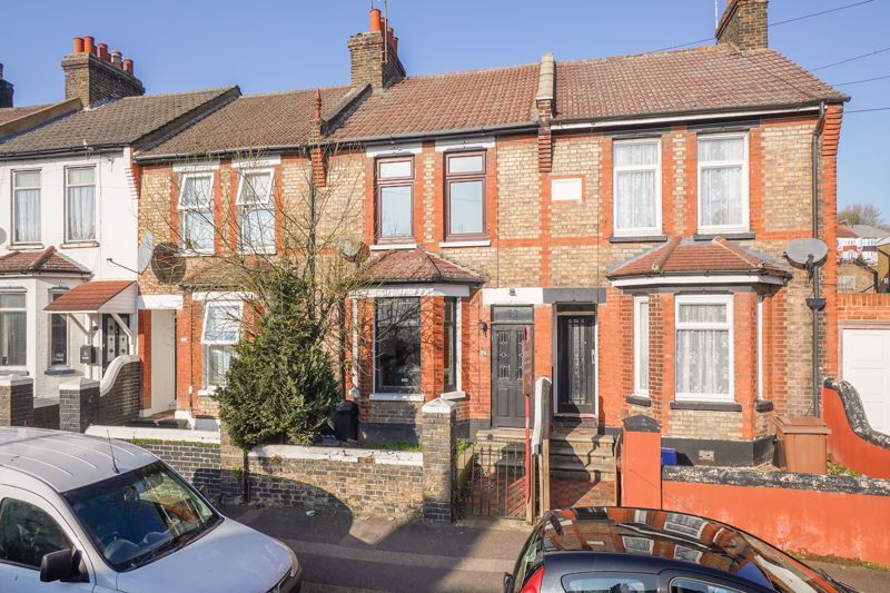 2 bed terraced house for sale in Gordon Road, Strood, Rochester ME2