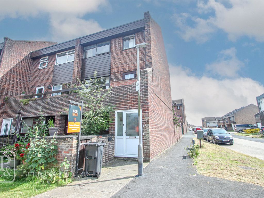 3 bed for sale in Knox Road, Clacton On Sea, Essex CO15, £160,000 Zoopla