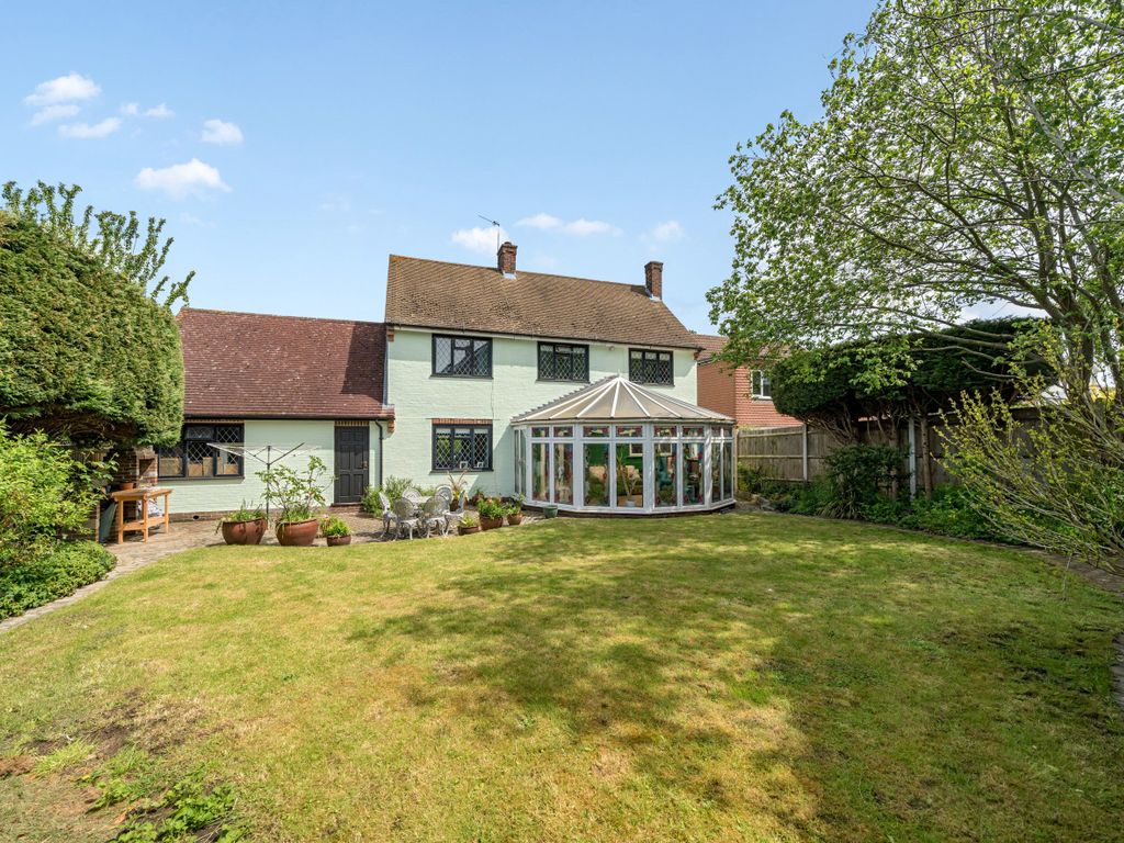 4 bed detached house for sale in Grange Drive, Chislehurst, Kent BR7