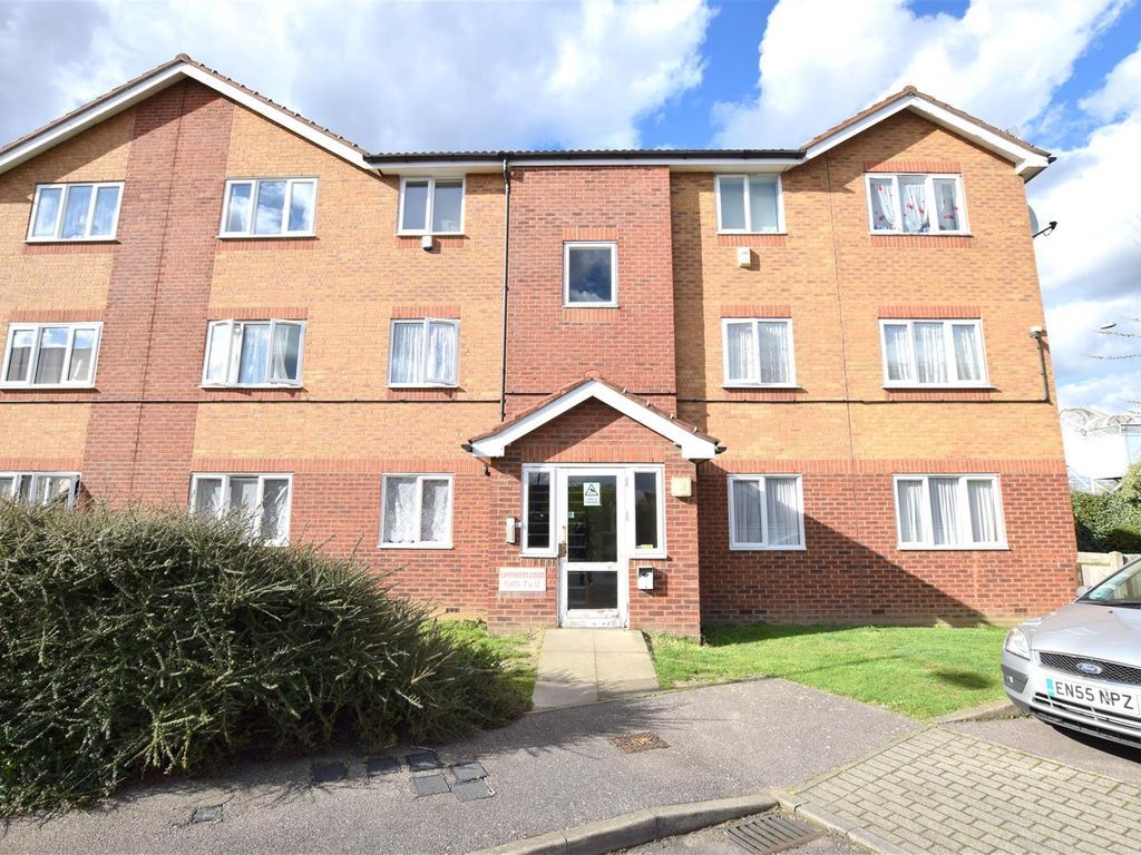 1 Bed Flat For Sale In Lewis Way Dagenham Rm10 Zoopla