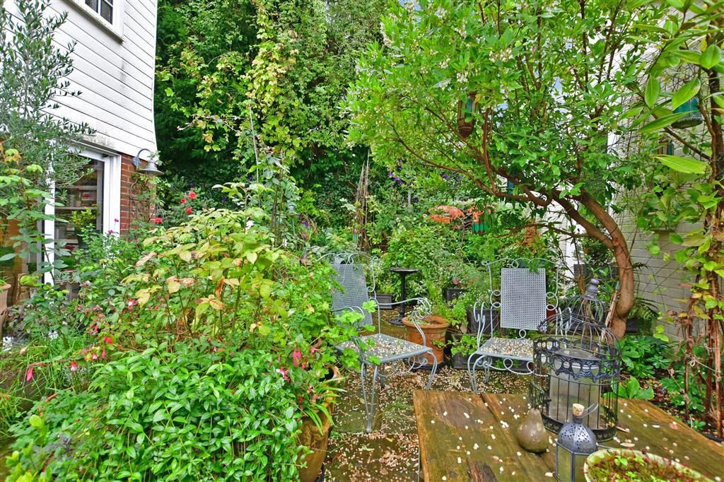 Joyce Close, Cranbrook, Kent TN17