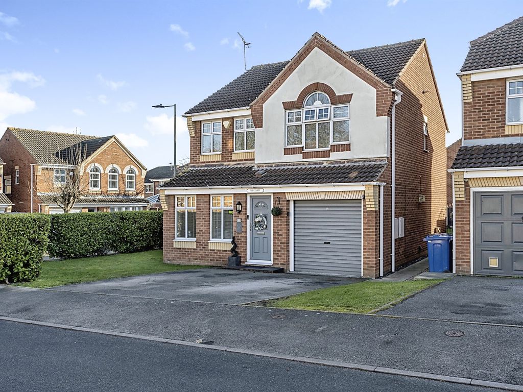 4 bed detached house for sale in Whisperwood Drive, Balby, Doncaster
