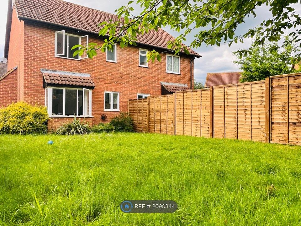 1 bed semidetached house to rent in Wolsey Close, Worcester Park KT4, £1,600 pcm Zoopla