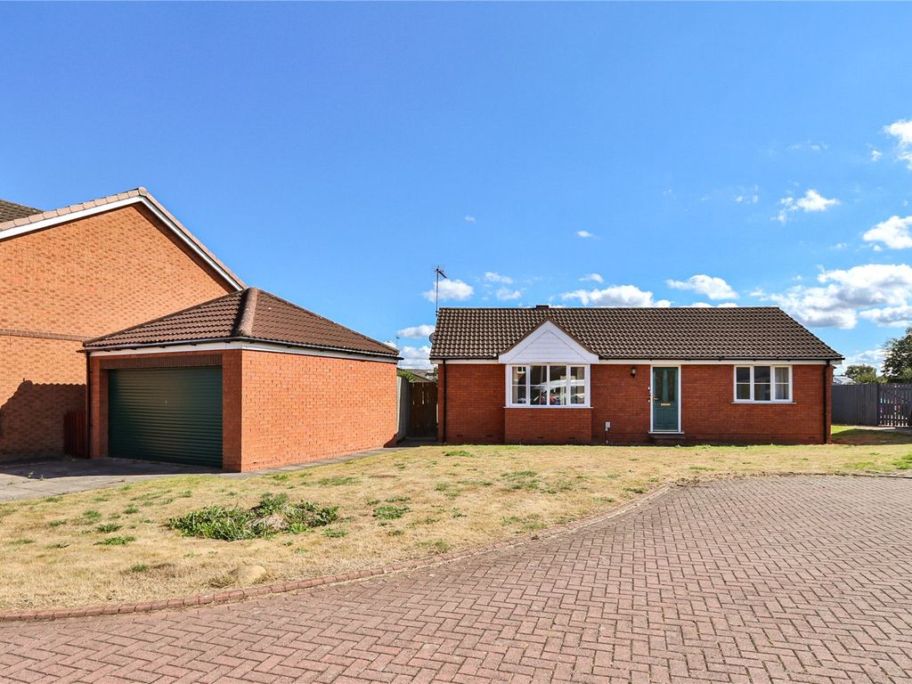 2 bed bungalow for sale in Hawthorne Garth, Beverley HU17 Zoopla