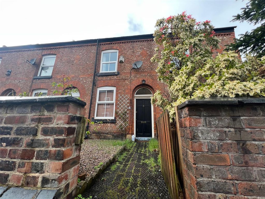 2 bed terraced house to rent in Trafford Grove, Stretford, Manchester