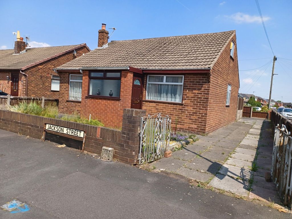3 bed bungalow for sale in Jackson Street, Burtonwood, Warrington