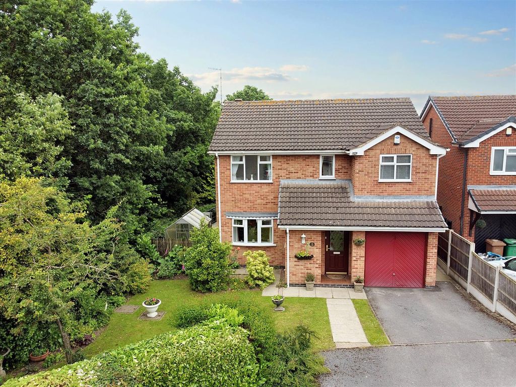 4 bed detached house for sale in Little Oakwood Drive, Bulwell