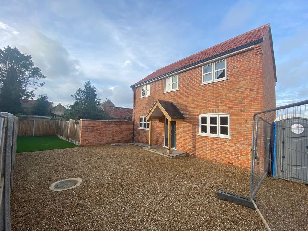 New home, 3 bed detached house for sale in Lawrence's Lane, Hilgay