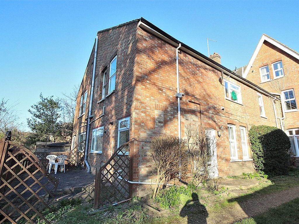 1 bed flat for sale in De Parys Avenue, Bedford, Bedfordshire MK40 Zoopla