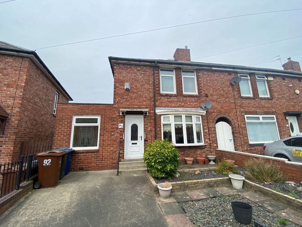 2 bed terraced house for sale in Kingston Avenue, Walker, Newcastle Upon Tyne NE6 Zoopla