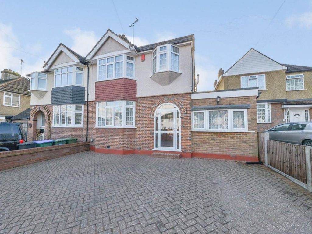 5 bed semidetached house for sale in Purbrock Avenue, Watford WD25