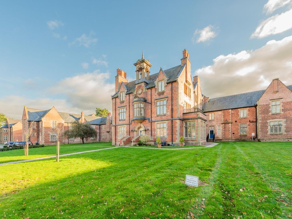 2 bed flat for sale in Leighton Park, Bicton Heath, Shrewsbury