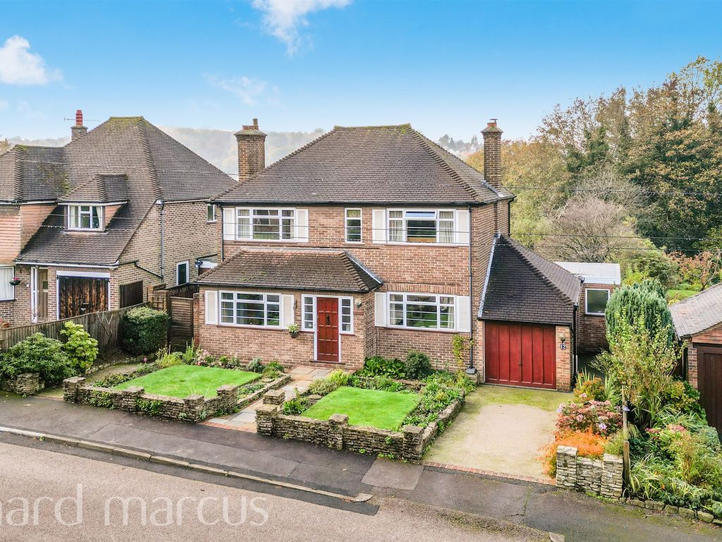 3 bed detached house for sale in Fenton Road, Redhill RH1, £800,000 Zoopla