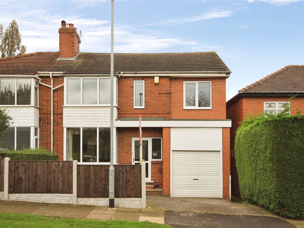 4 bed semidetached house for sale in Oakwood Drive, Broom, Rotherham