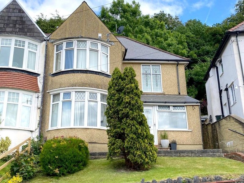 3 bed semidetached house for sale in Gnoll Crescent, Neath, Neath Port Talbot. SA11 Zoopla