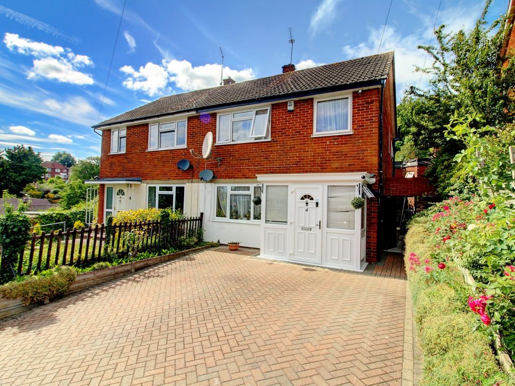 3 bed semidetached house for sale in Baring Road, High