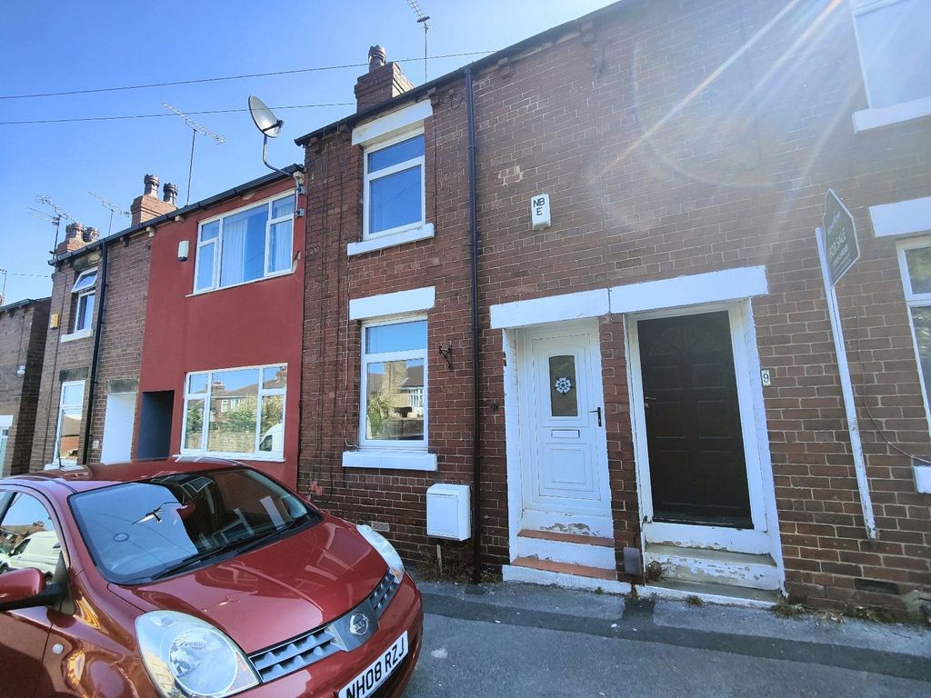 3 bed terraced house to rent in Park Avenue, Normanton, West Yorkshire