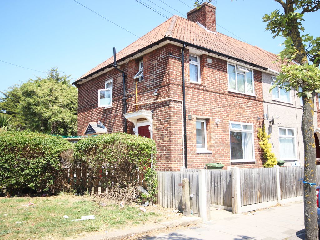 1 bed for sale in Hedgemans Road, Dagenham RM9 Zoopla