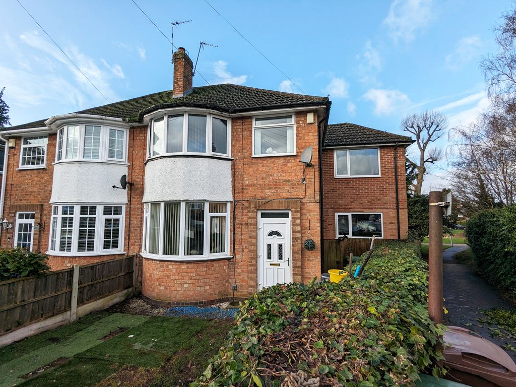 4 bed semidetached house for sale in Eden Road, Solihull B92, £325,000