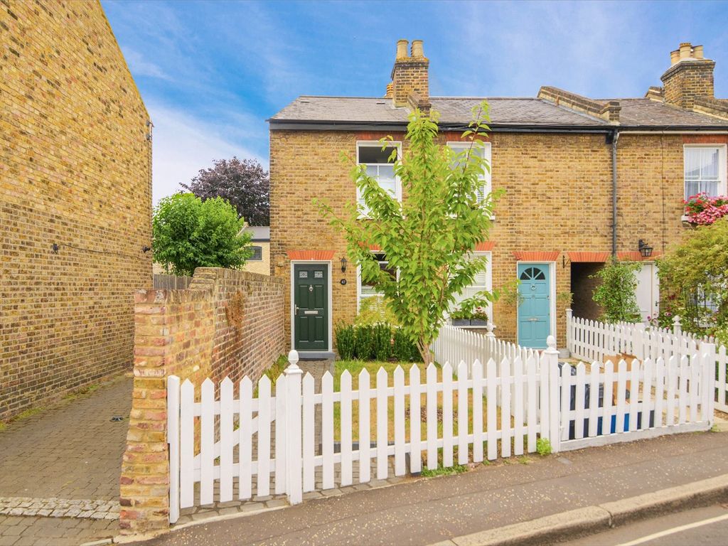 2 bed end terrace house for sale in Grosvenor Road, Twickenham TW1 Zoopla