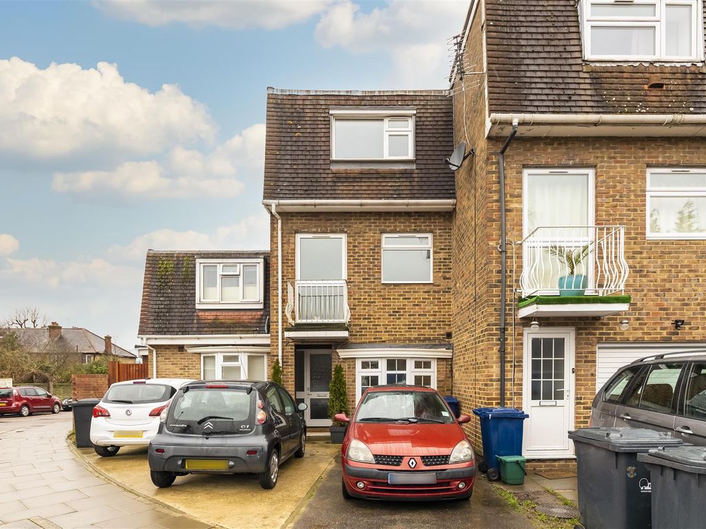 4 bed town house for sale in Almond Avenue, Ealing W5 Zoopla