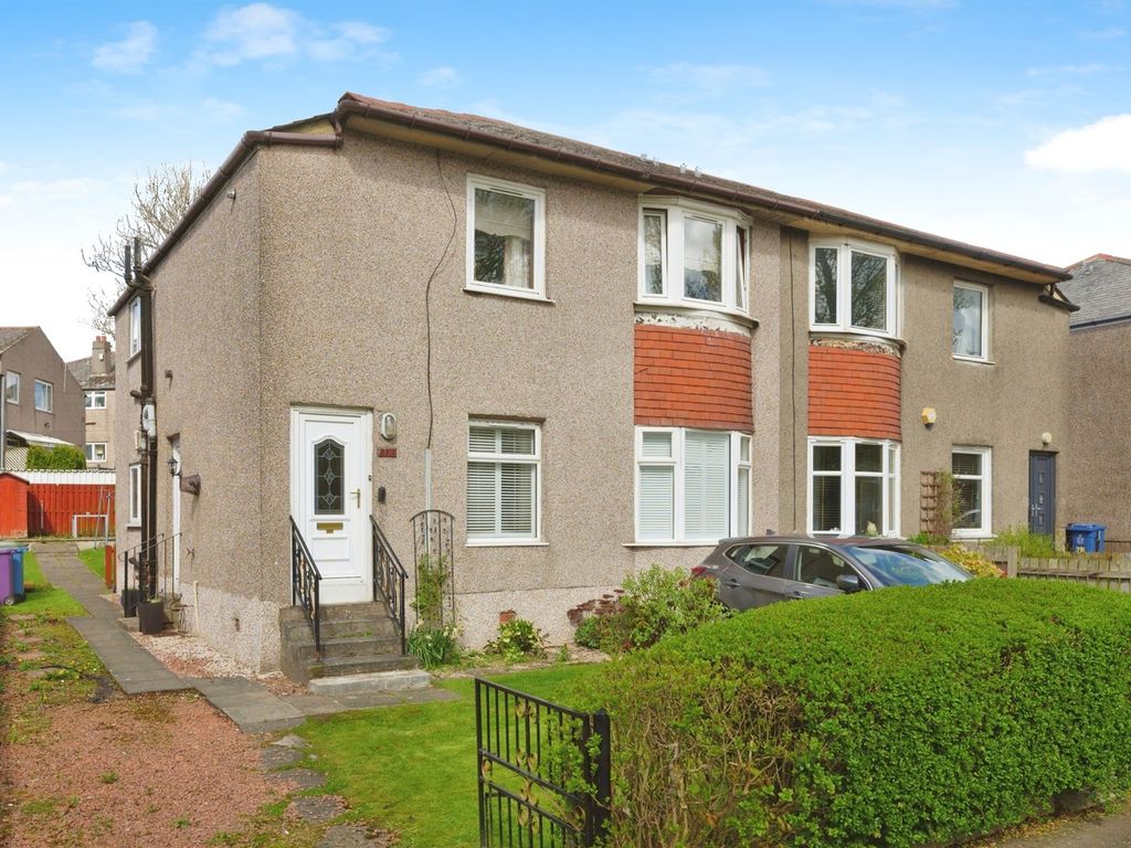 3 bed flat for sale in Croftfoot Road, Croftfoot, Glasgow G44, £90,000